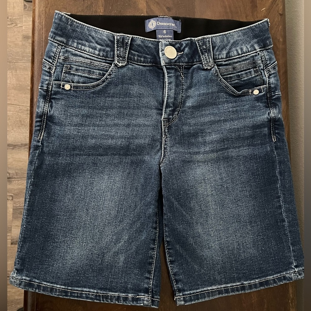 Democracy Ab Solution Denim Shorts. Size 6